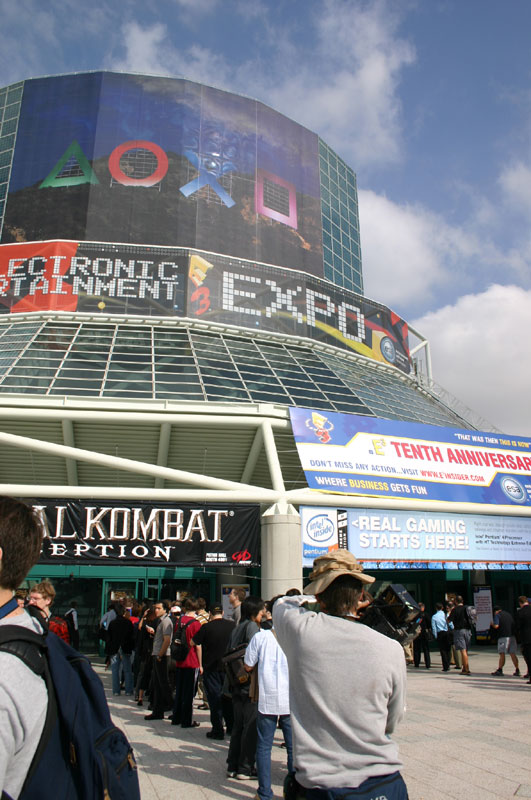 E3 Entrance - freaking huge